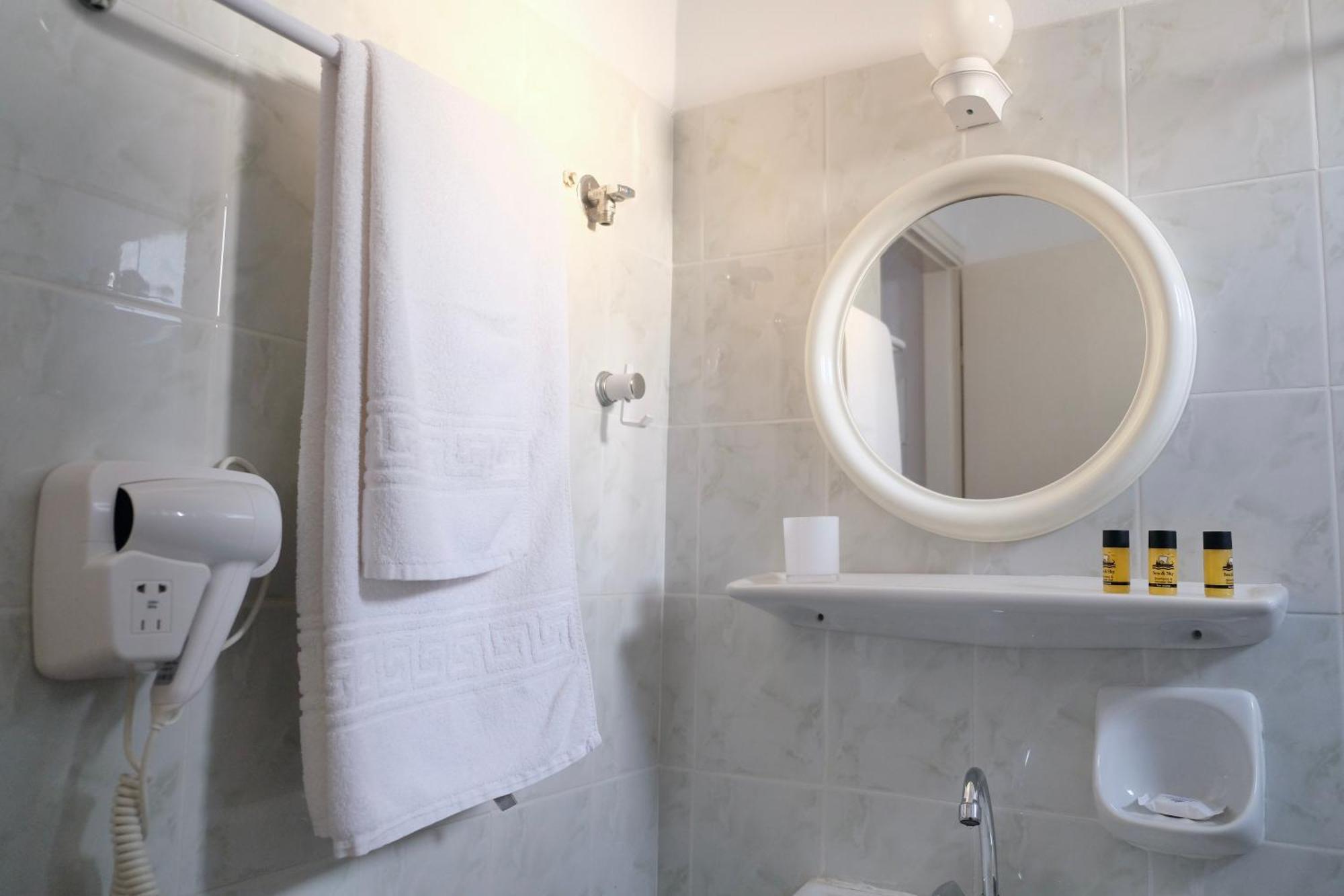 Leventis Apartments Ровиес Экстерьер фото