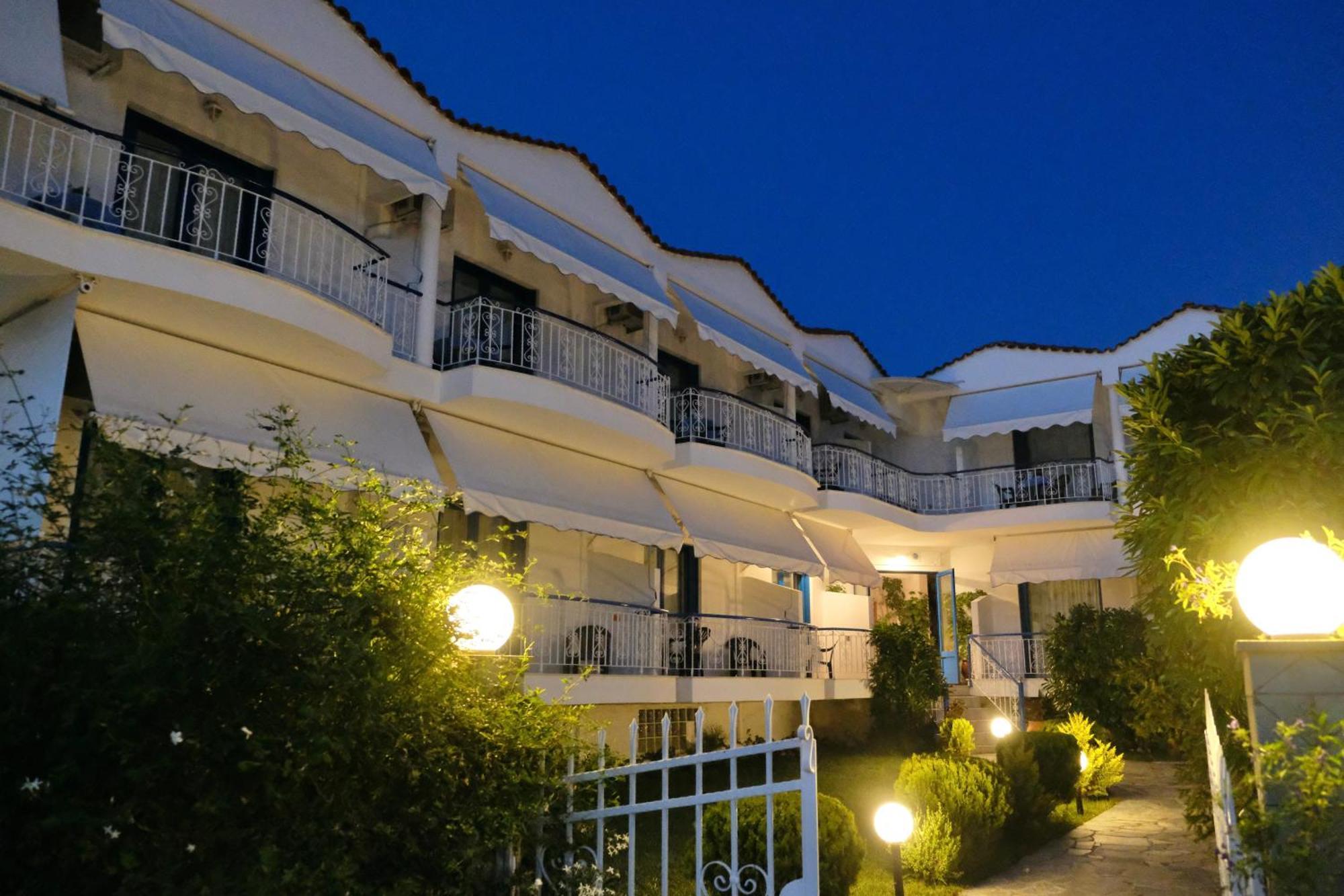 Leventis Apartments Ровиес Экстерьер фото